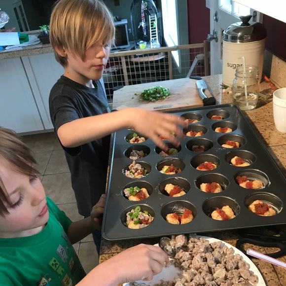 Check my closet for FREE GIFTS! - Picture 5 of 8